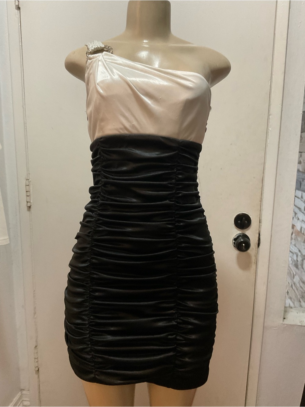 City Traingles women’s One-Shoulder Black and white Ruched Cocktail Dress size M